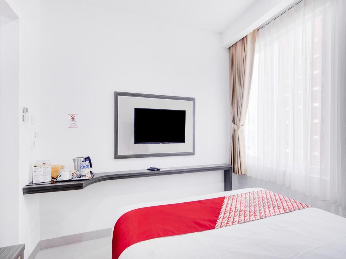Hotel Oyo 2233 Bell's Place 2*